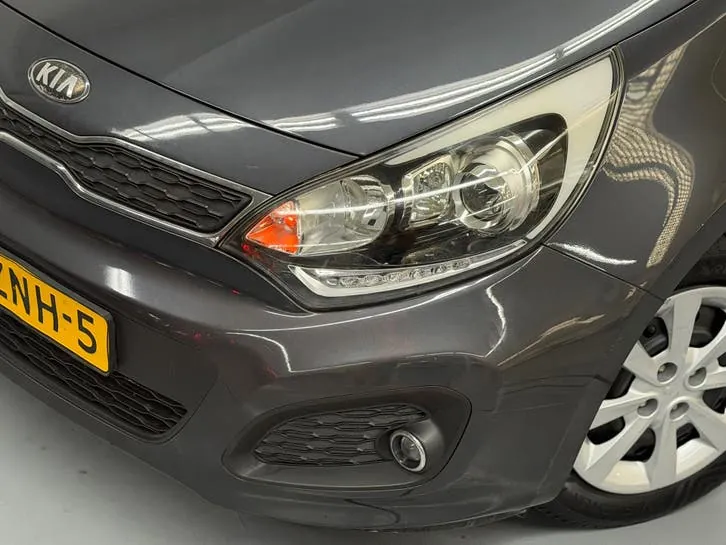 Kia Rio 2013 photo 2
