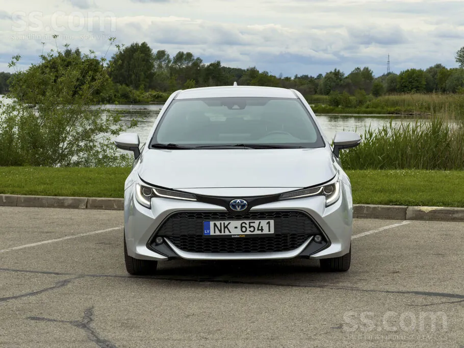 Toyota Corolla 2023 photo 2