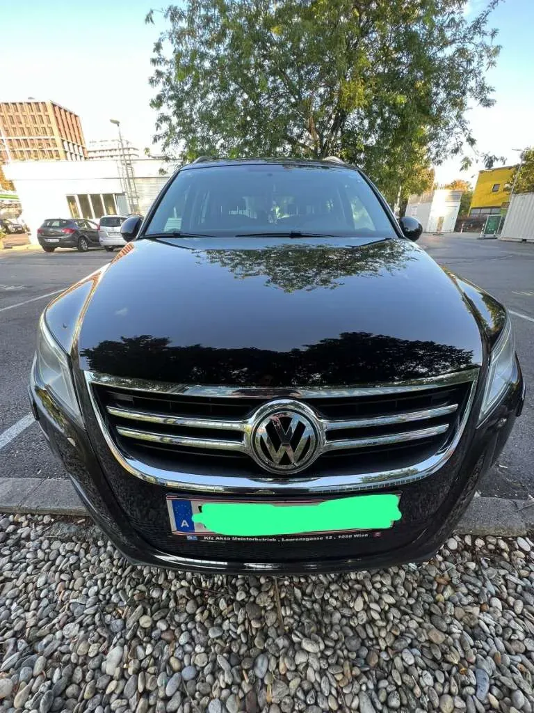 Volkswagen Tiguan 2010 photo 2