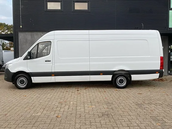 Mercedes-Benz Sprinter 317 2022 photo 2