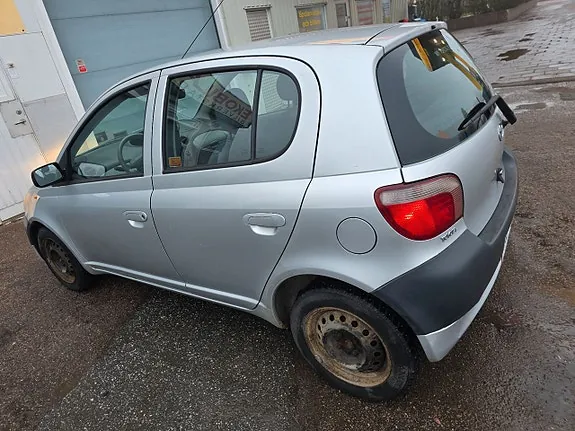 Toyota Yaris 2002 photo 5