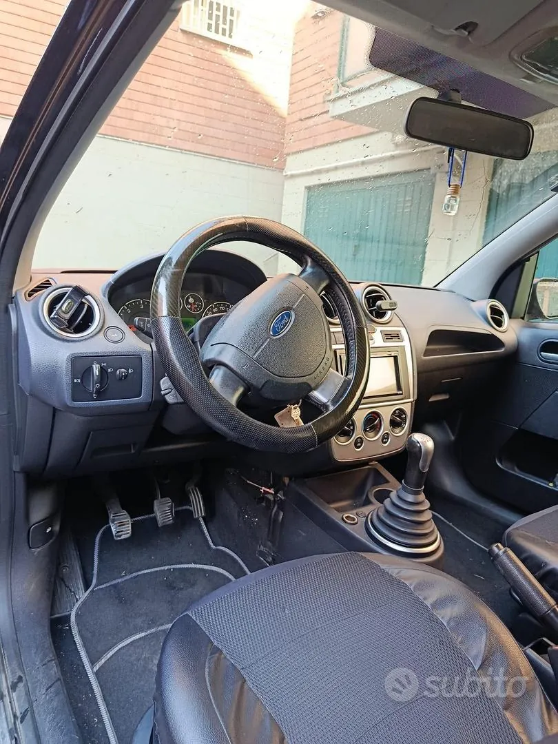 Ford Fiesta 2007 photo 5