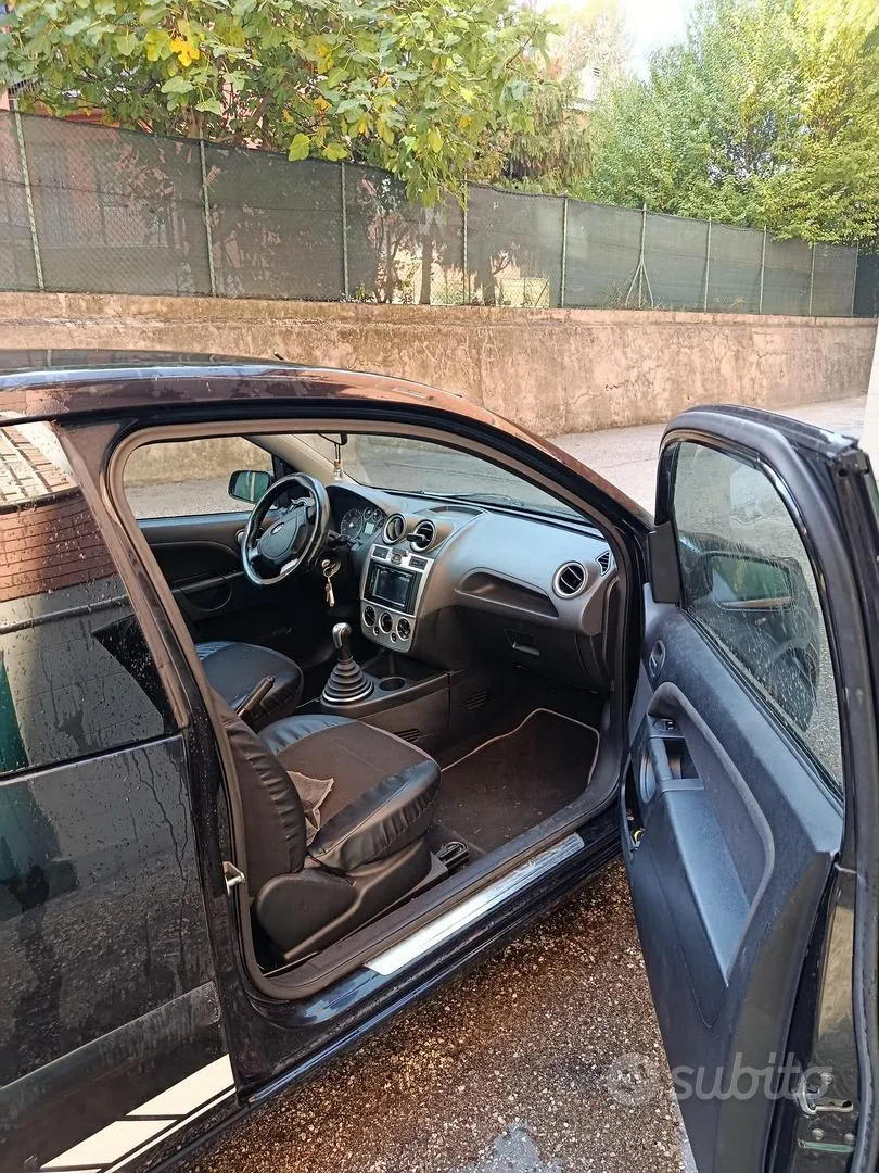 Ford Fiesta 2007 photo 4