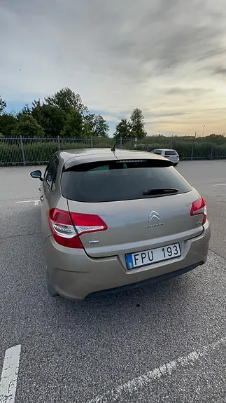 Citroen C4 2011 photo 3