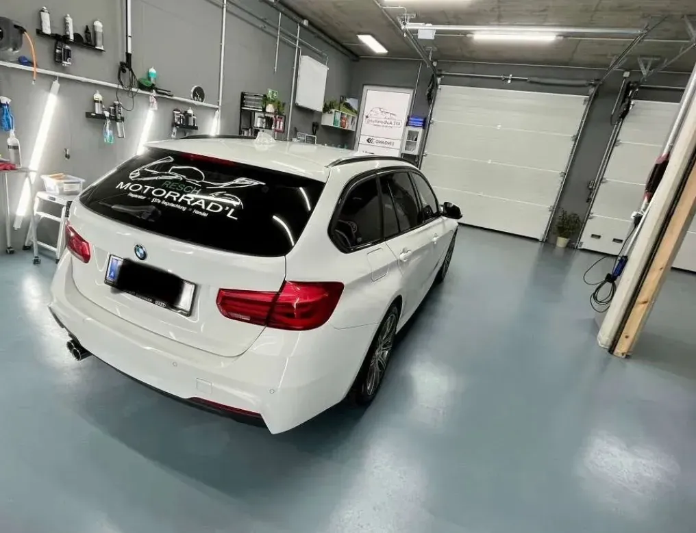 BMW 3 Series 2017 photo 2