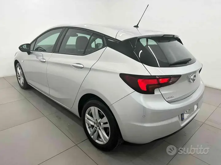 Opel Astra 2021 photo 3