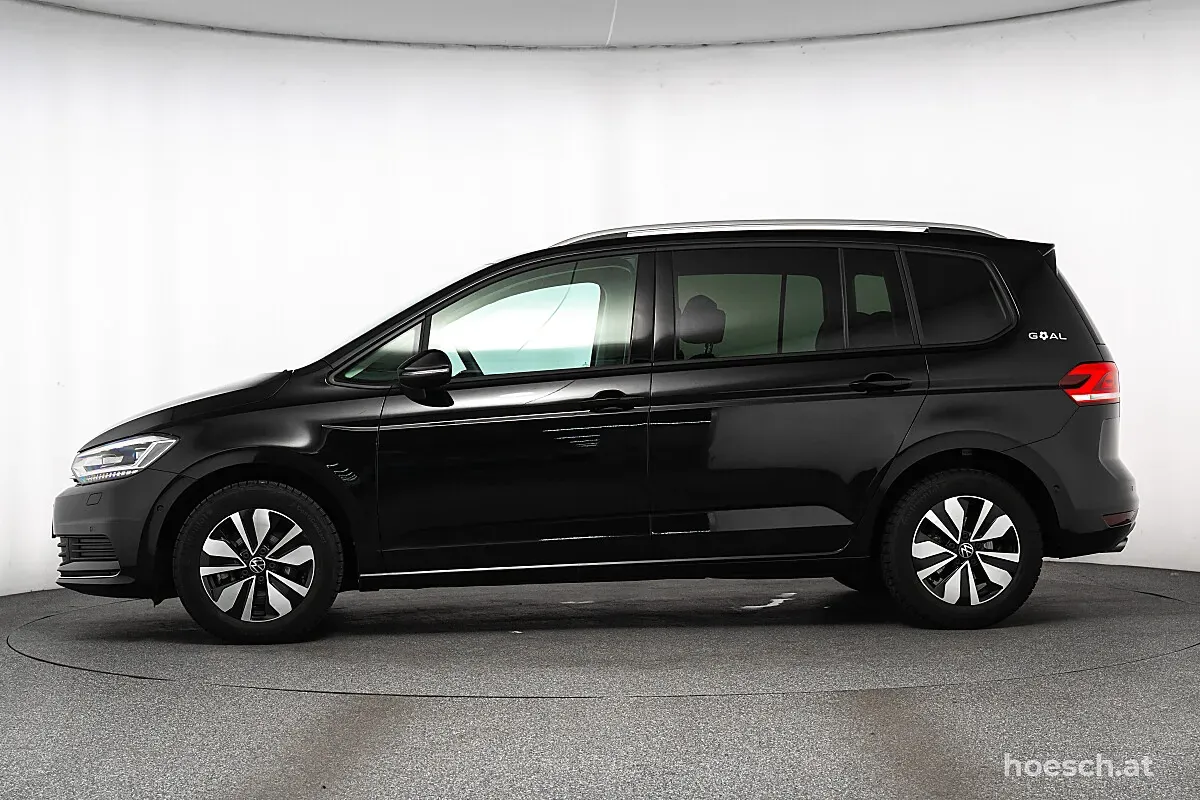 Volkswagen Touran 2025 photo 3