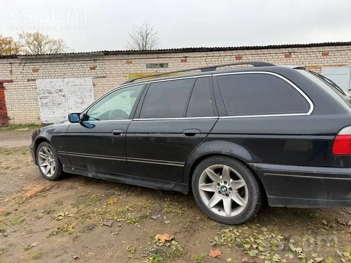 BMW 525D Touring 2003 photo 3