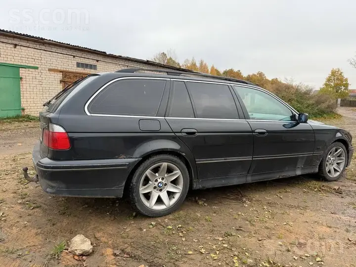 BMW 525D Touring 2003 photo 2