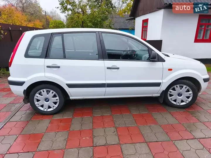 Ford Fusion 2010 photo 4