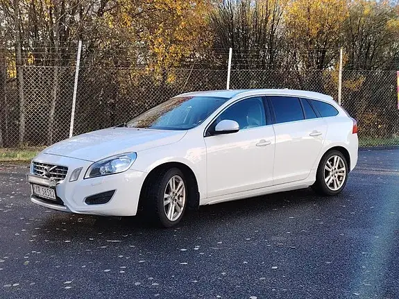 Volvo V60 2012 photo 2