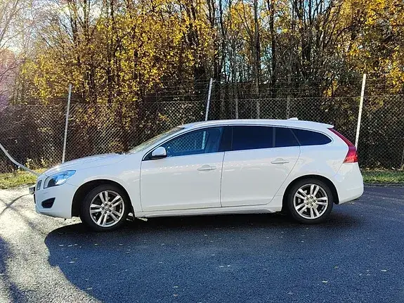 Volvo V60 2012 photo 3