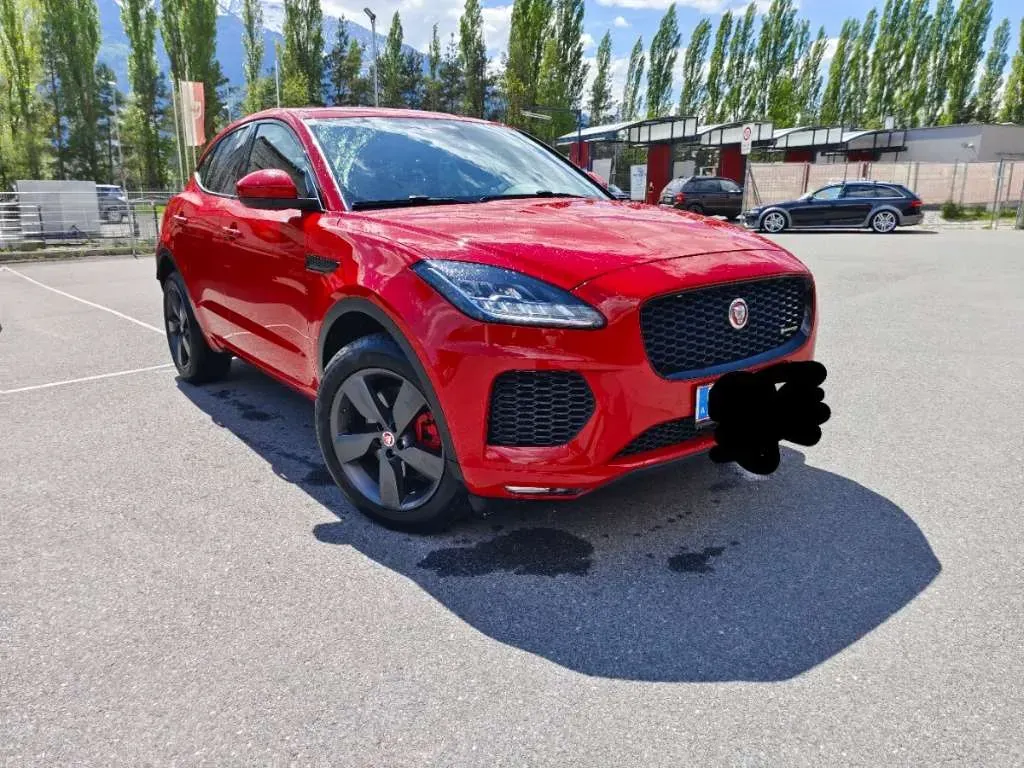Jaguar E-Pace 2019 photo 2
