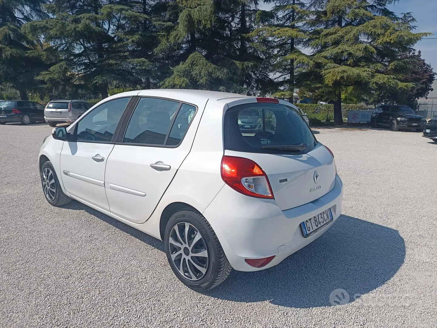 Renault Clio 2010 photo 3