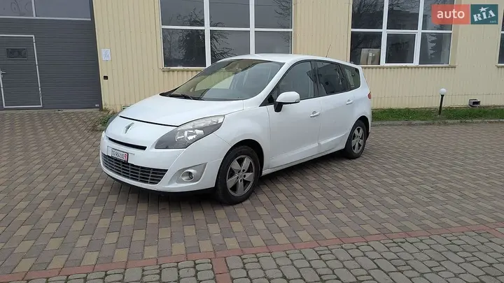 Renault Scenic 2010 photo 2