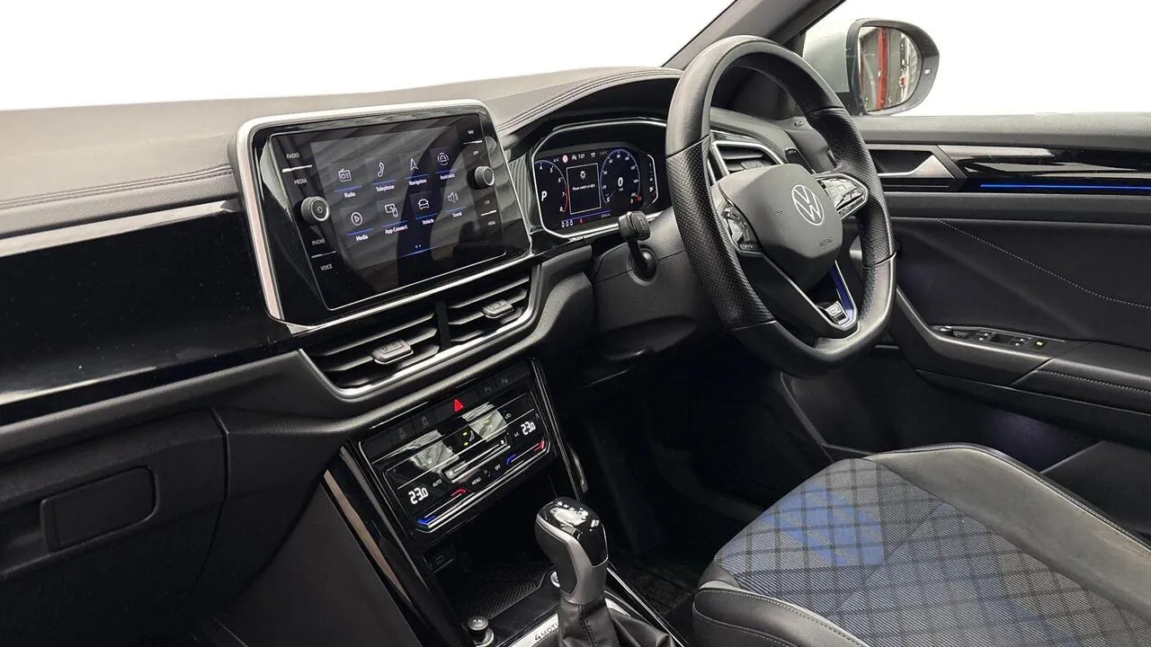 Volkswagen T-Roc 2022 photo 2
