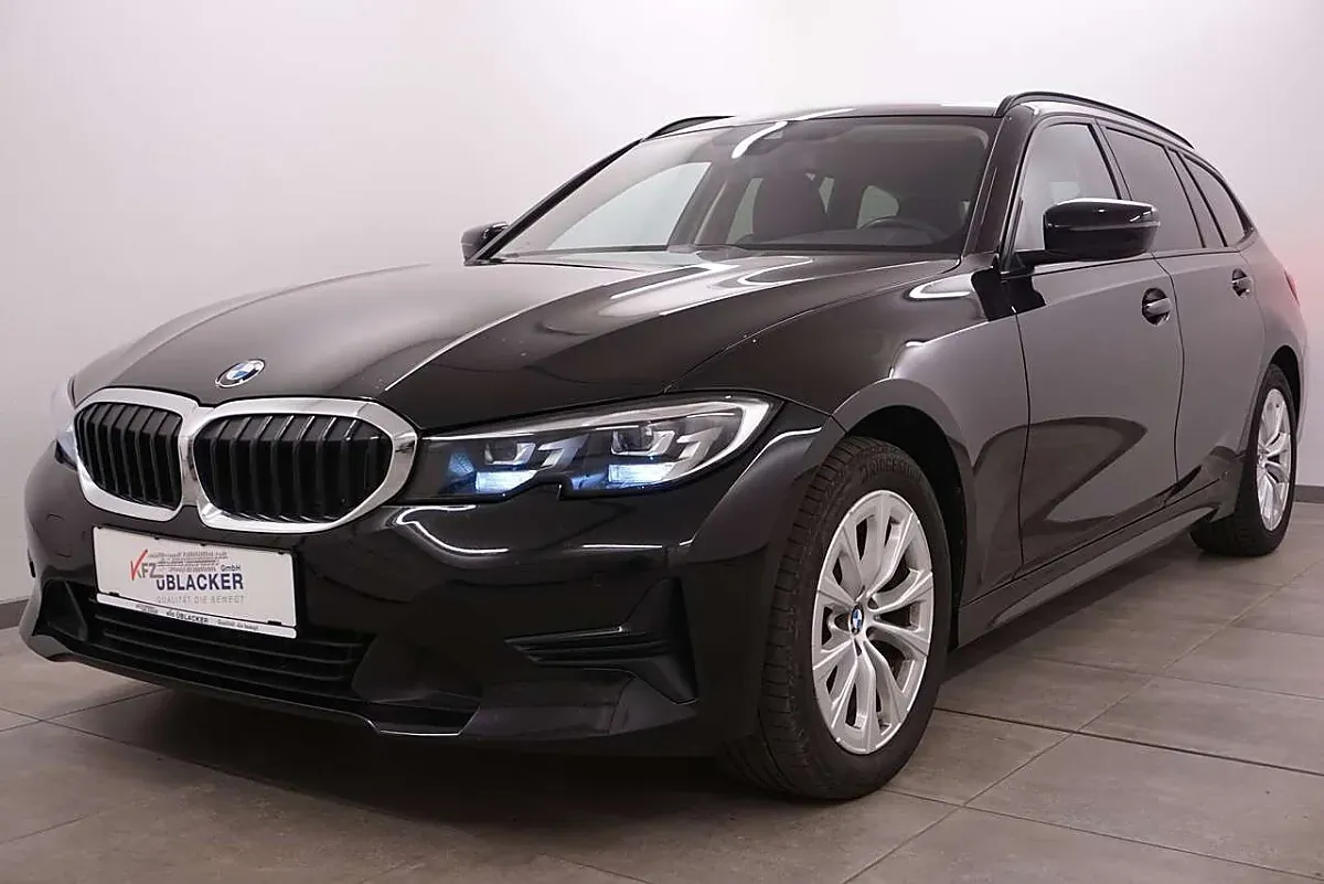 BMW 3 Series 2021 photo 3