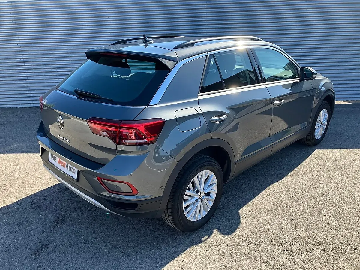 Volkswagen T-Roc 2022 photo 2