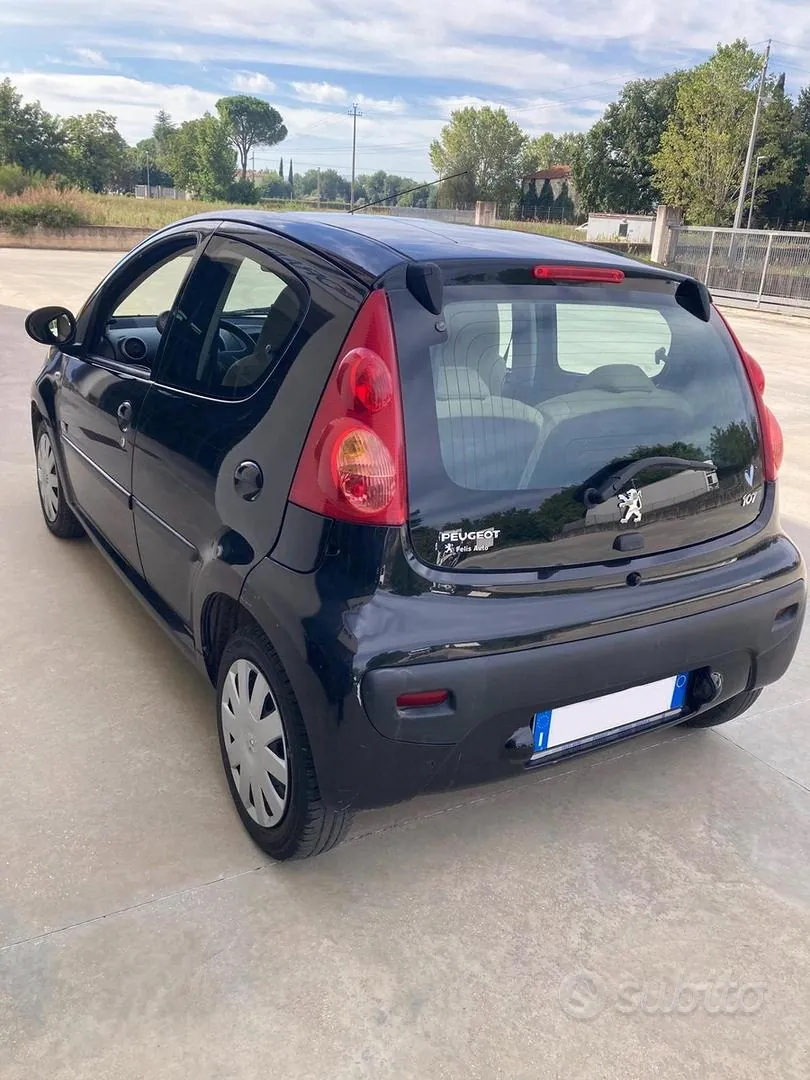 Peugeot 107 2007 photo 2