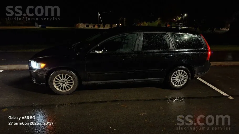 Volvo V50 2009 photo 3