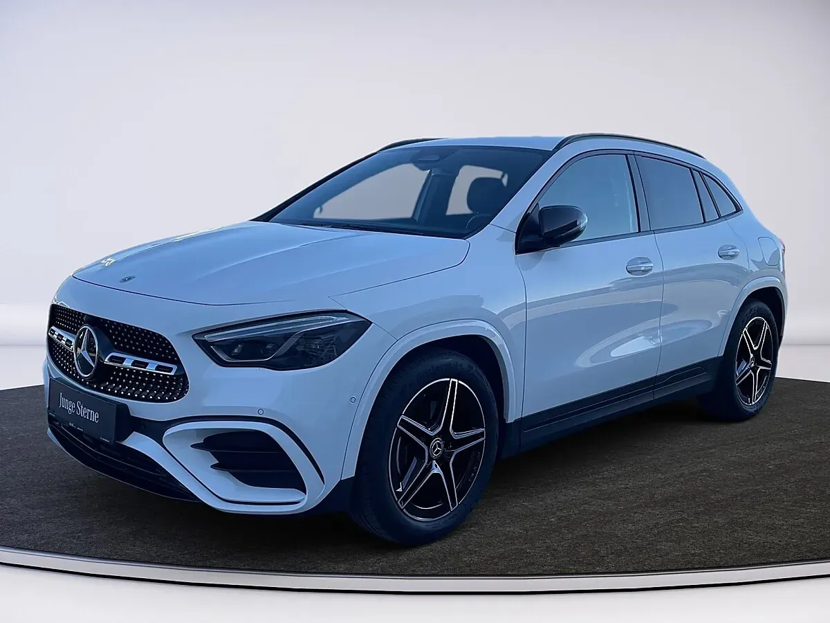Mercedes-Benz Gla Class 2025 photo 2
