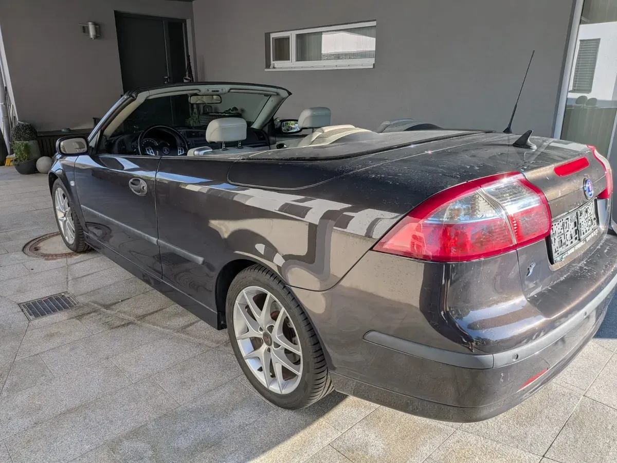 Saab 9-3 2004 photo 2