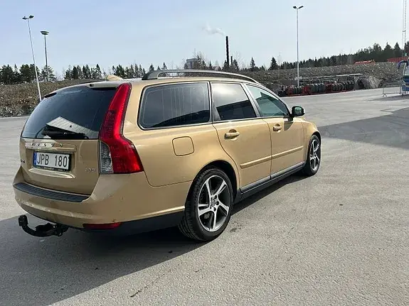 Volvo V50 2009 photo 2