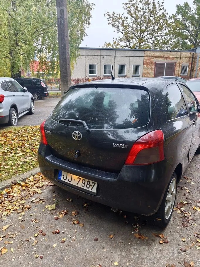 Toyota Yaris 2007 photo 3