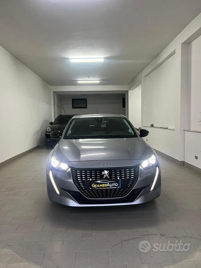 Peugeot 208 2023 photo 3