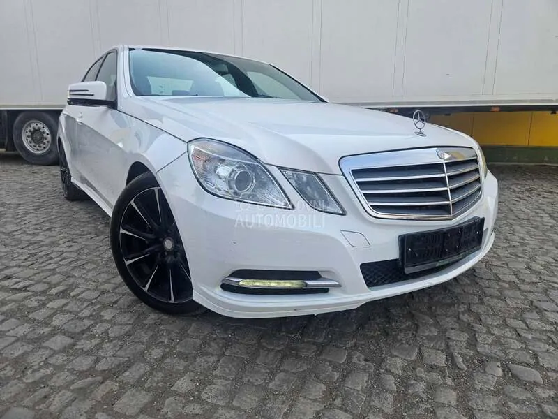 Mercedes-Benz E 200 2012 photo 3