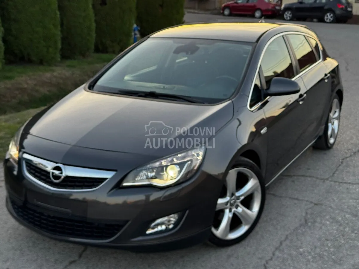 Opel Astra J