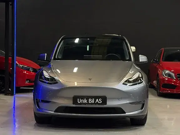 Tesla Model Y 2023 photo 3