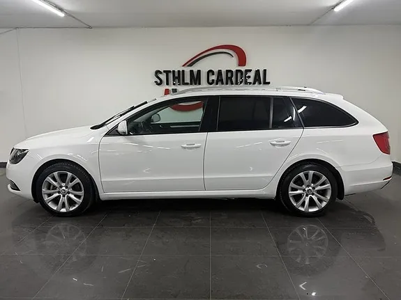 Skoda Superb 2014 photo 3