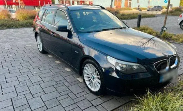 BMW 525I