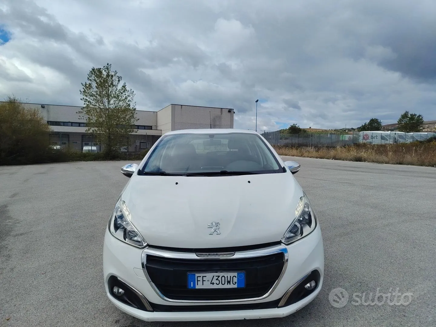 Peugeot 208 2017 photo 3