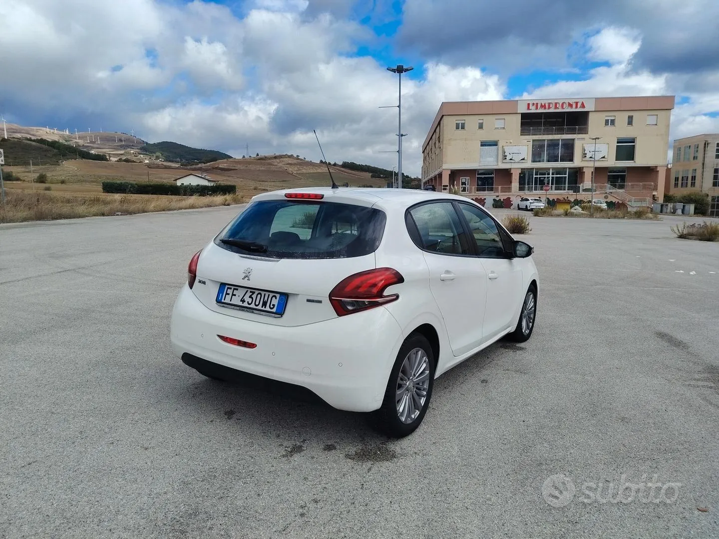 Peugeot 208 2017 photo 4