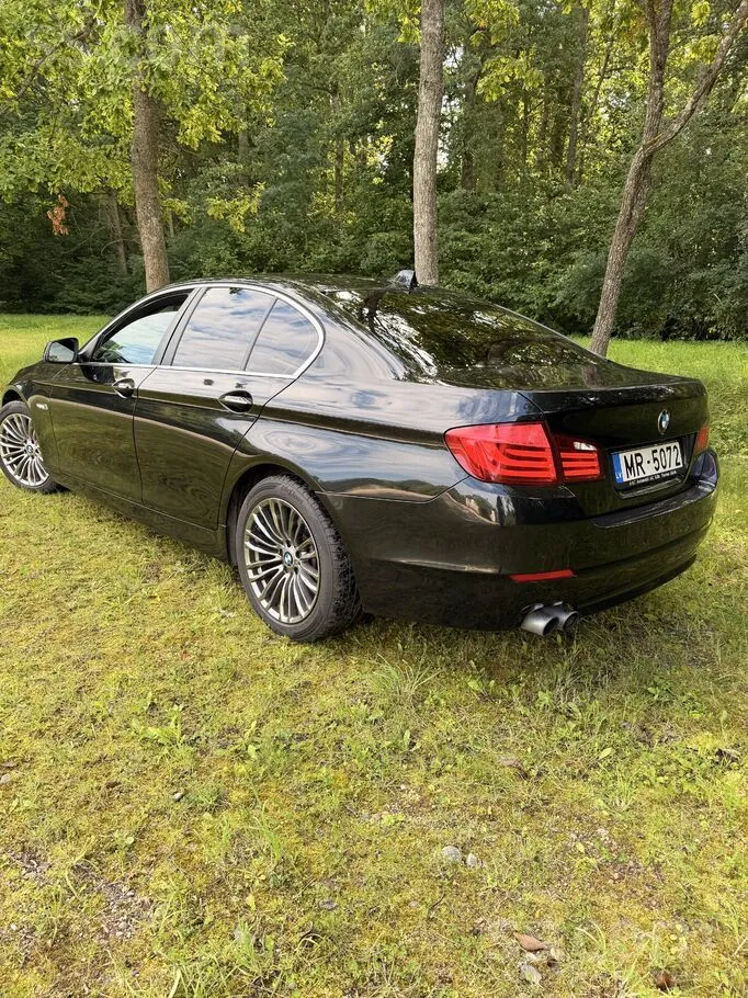 BMW 530 2010 photo 3