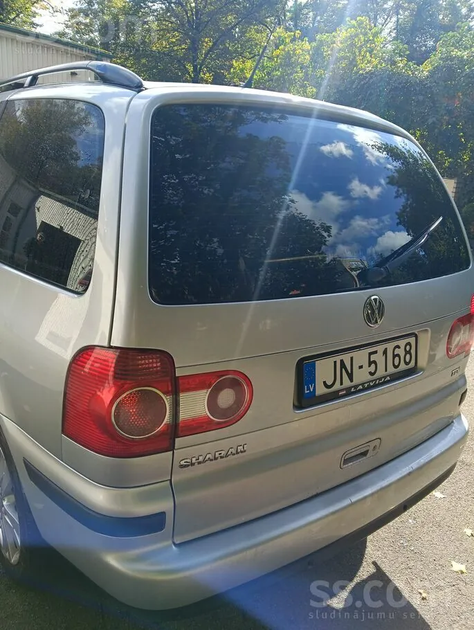 Volkswagen Sharan 2004 photo 4