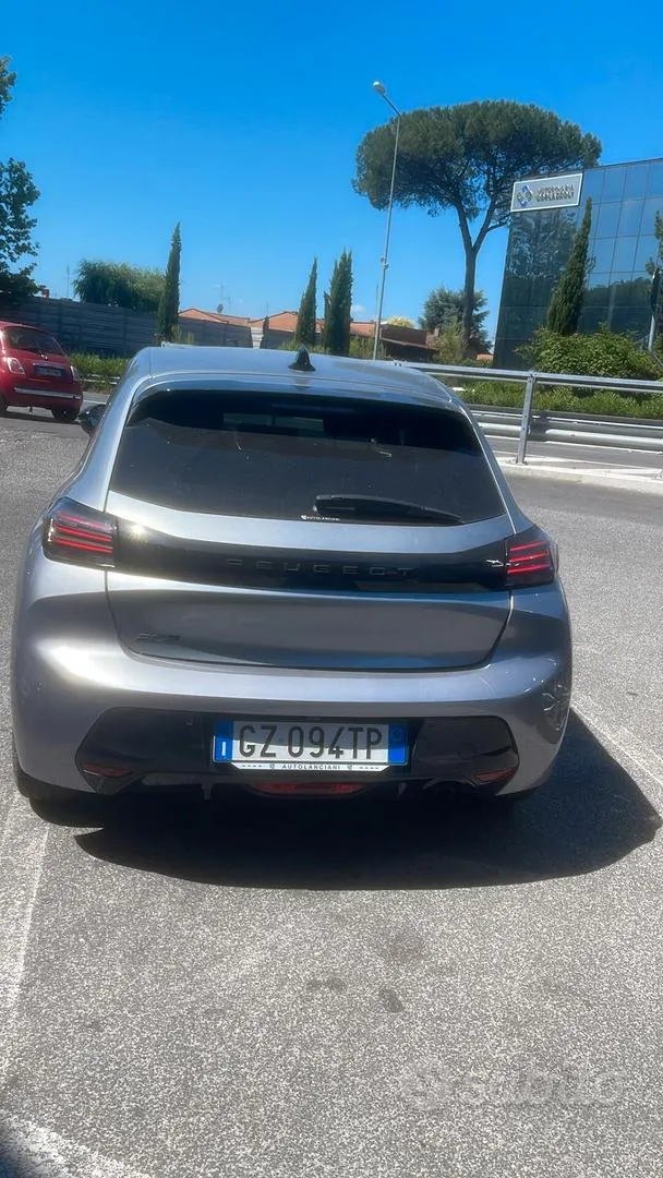 Peugeot 208 2024 photo 4
