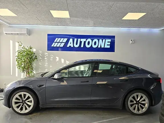 Tesla Model 3 2021 photo 3