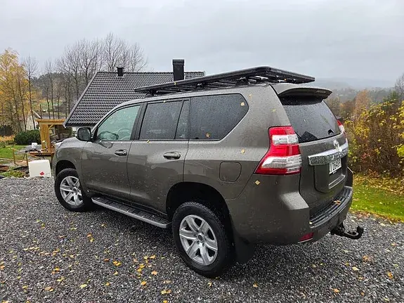Toyota Land Cruiser 2016 photo 3