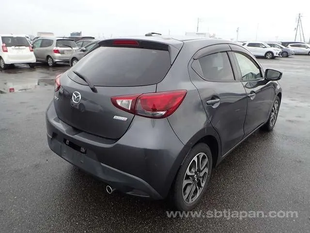 Mazda Demio 2015 photo 4