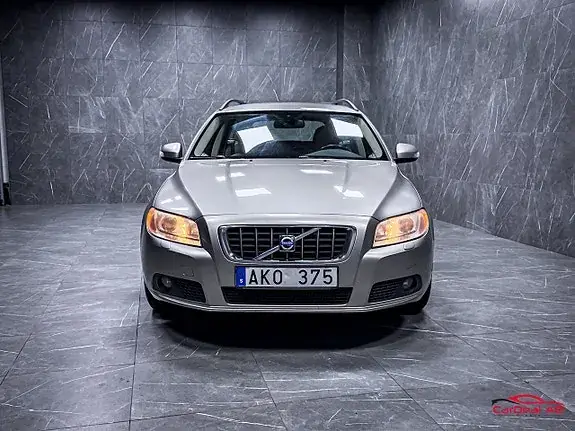Volvo V70 2009 photo 2