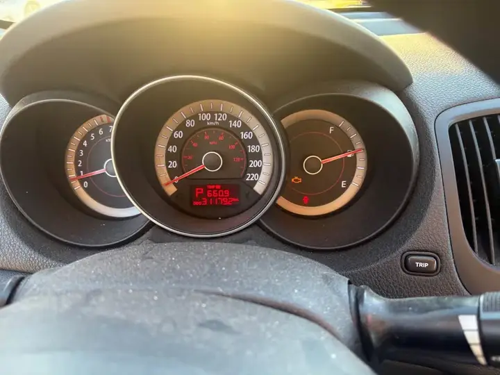 Kia Forte 2010 photo 5