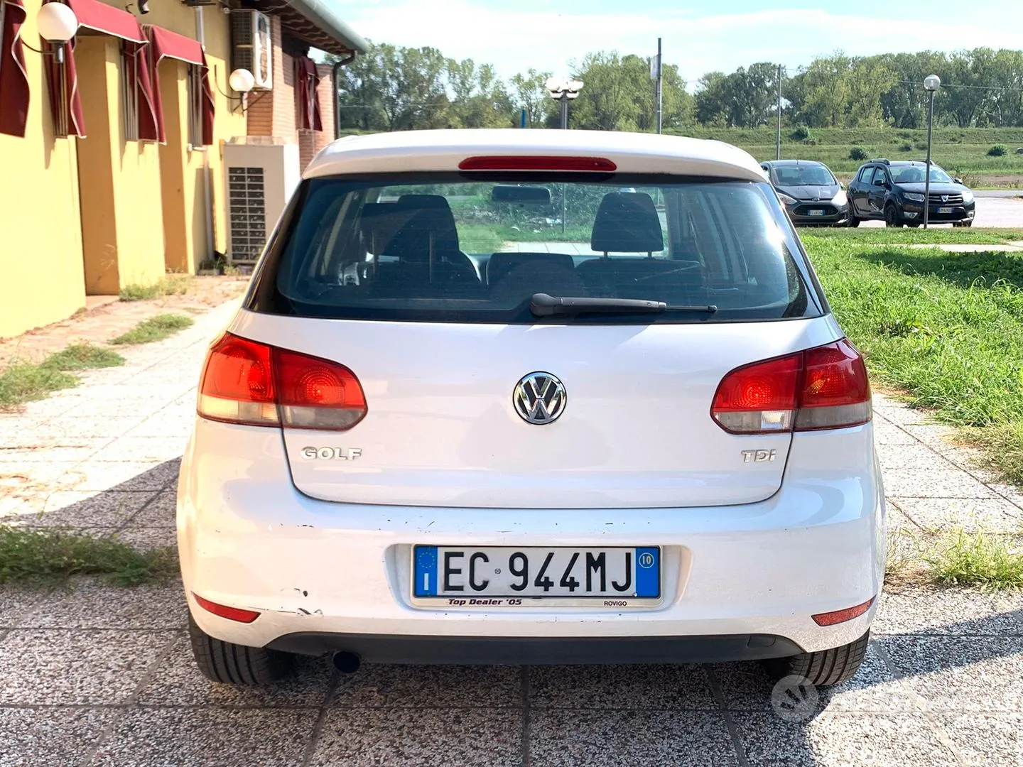 Volkswagen Golf 2010 photo 4