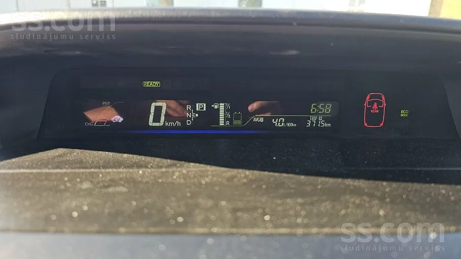 Toyota Prius 2012 photo 4