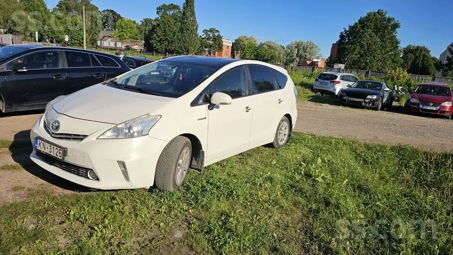 Toyota Prius 2012 photo 2