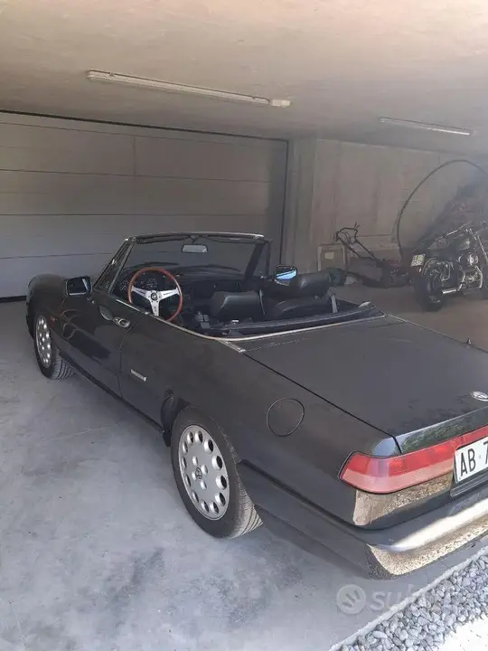 Alfa Romeo Spider 1991 photo 2