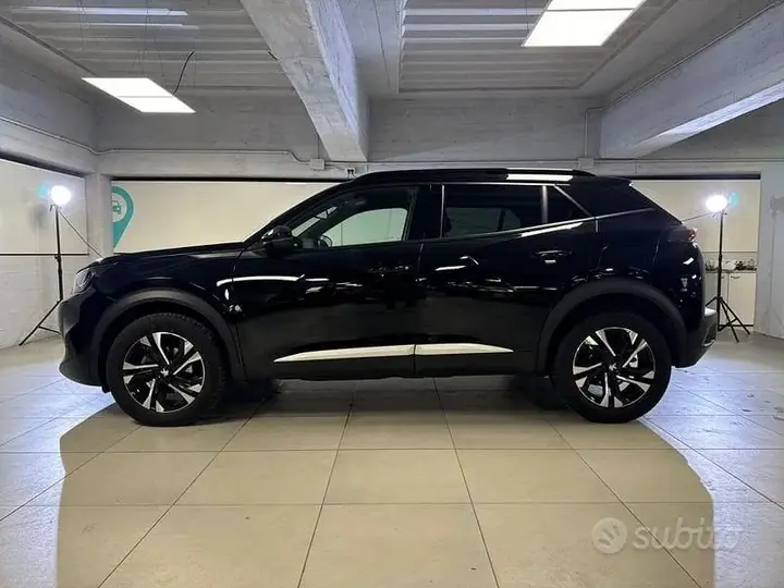 Peugeot 2008 2023 photo 2