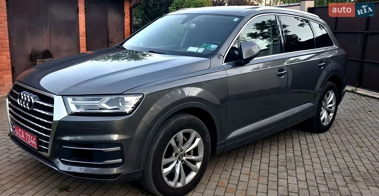 Audi Q7 2017 photo 2